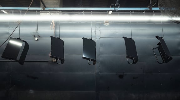 hanglinehorizontal_lighter_1440